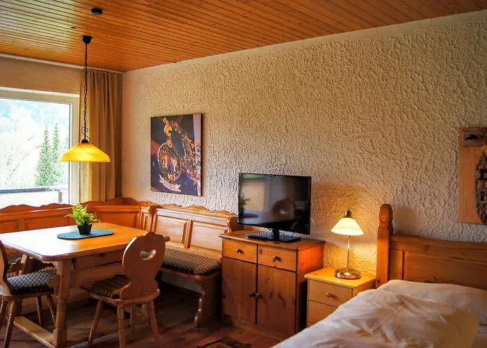 Bavarian Hideaway Apartment *